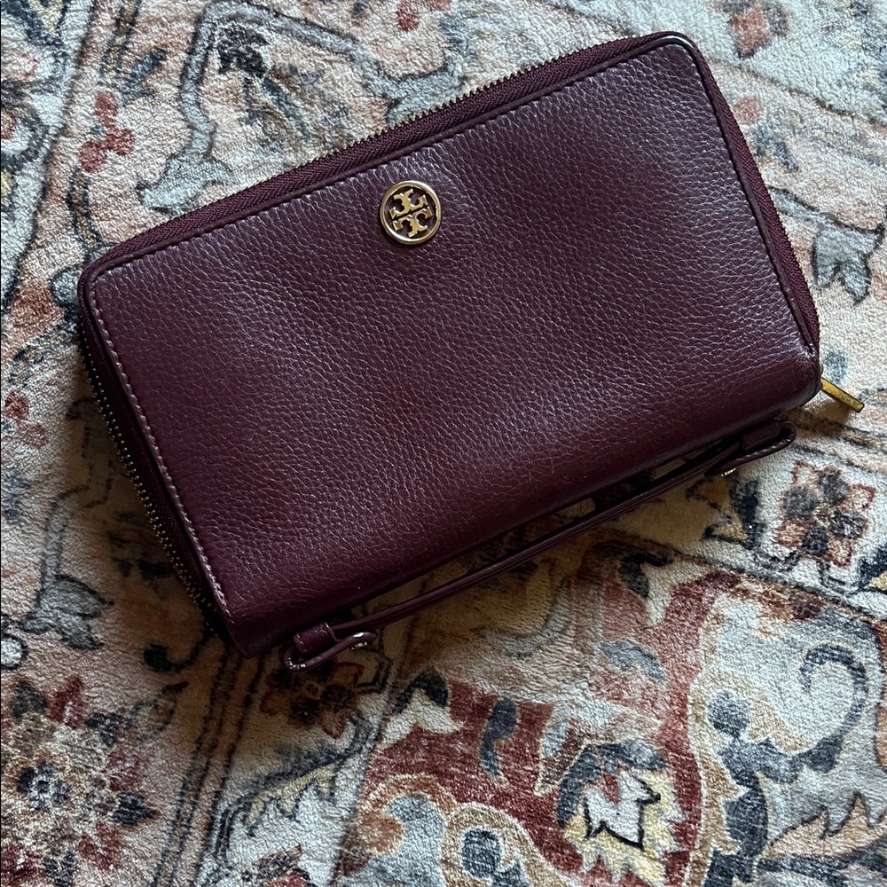Tory Burch Clutch-Excellent Condition!